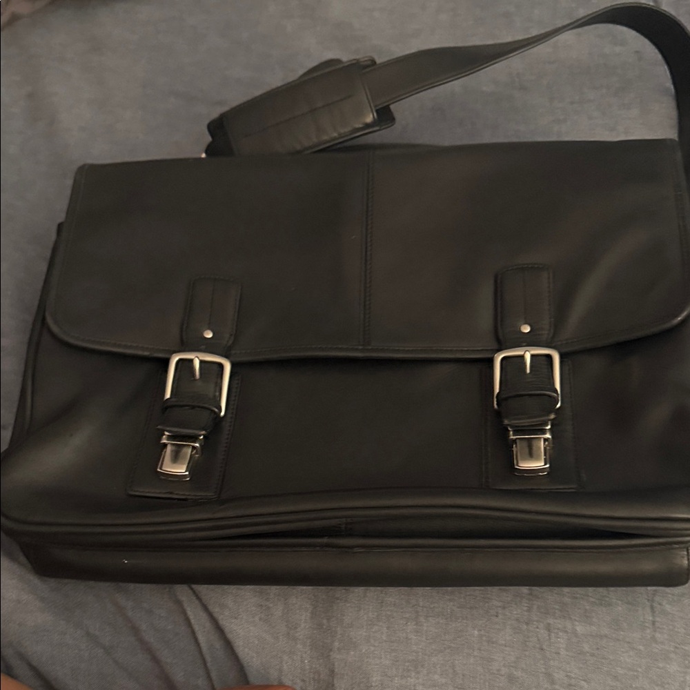 Authentic Coach Thompson Executive Leather Laptop Bag Briefcase Attache - F06455